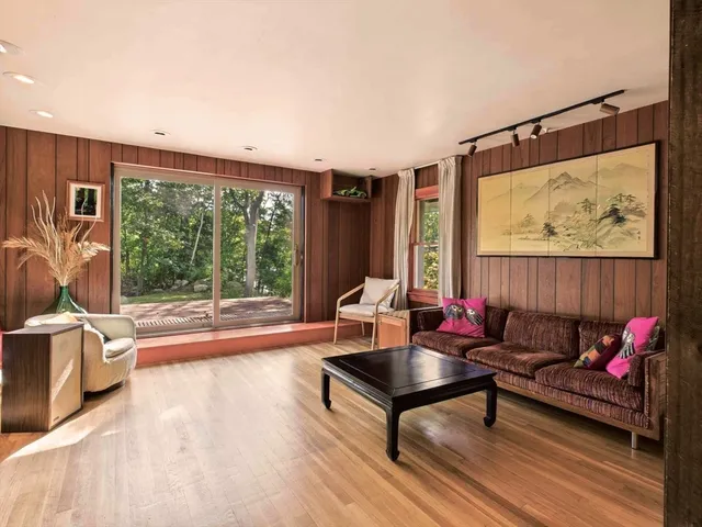 $739,000 | 81 Bartlett Street, Chelmsford, MA 01824