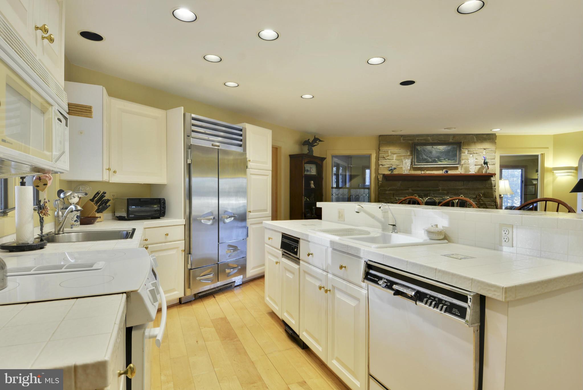 8011 Church Neck Road St. Michaels, MD 21663 - Photo 7 of 28 Kitchen