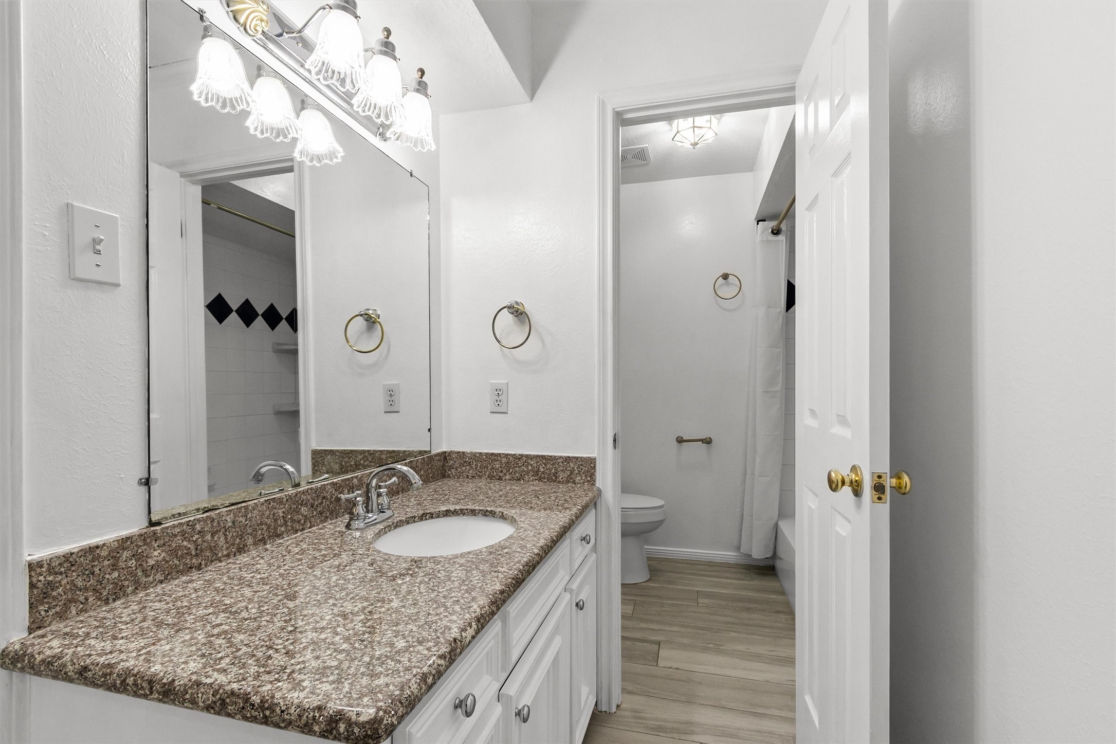 25010 Kingsdown Drive Spring, TX 77389 - Photo 19 of 33 2nd bathroom