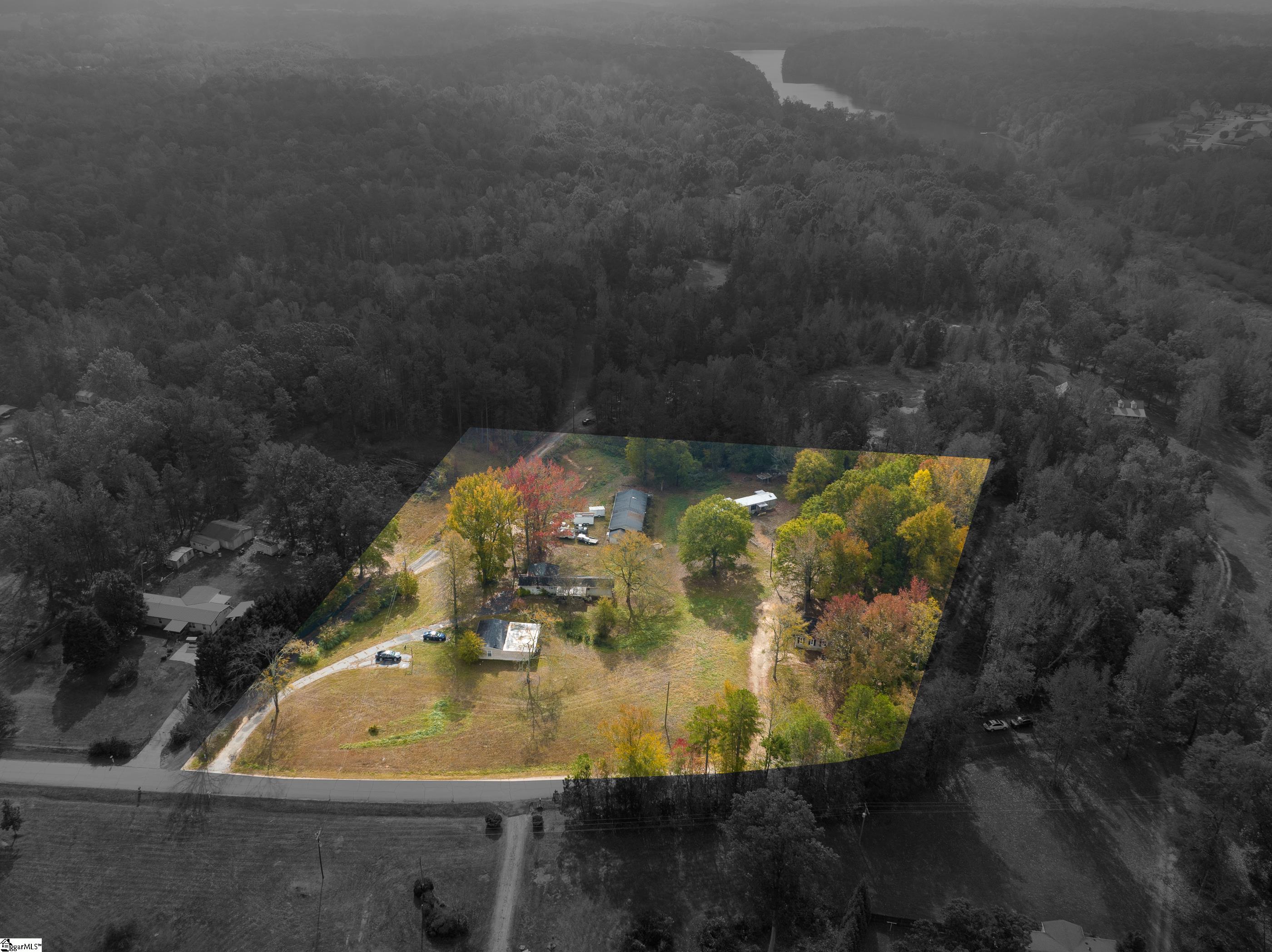 895 Nash Mill Road Fountain Inn, SC 29644 - Photo 3 of 20