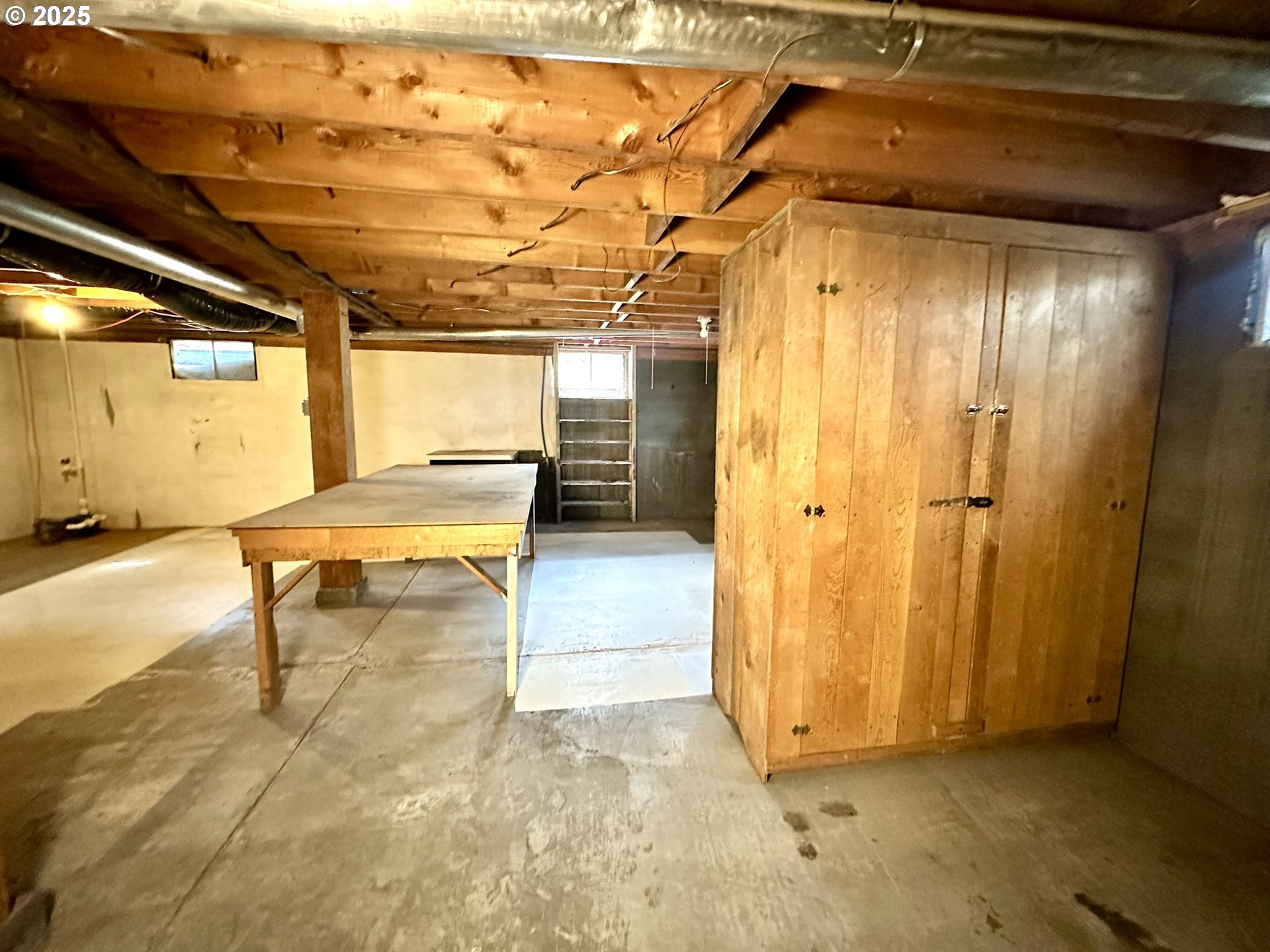 2460 Clark Street Baker City, OR 97814 - Photo 33 of 46 a view of a porch with a table and chairs