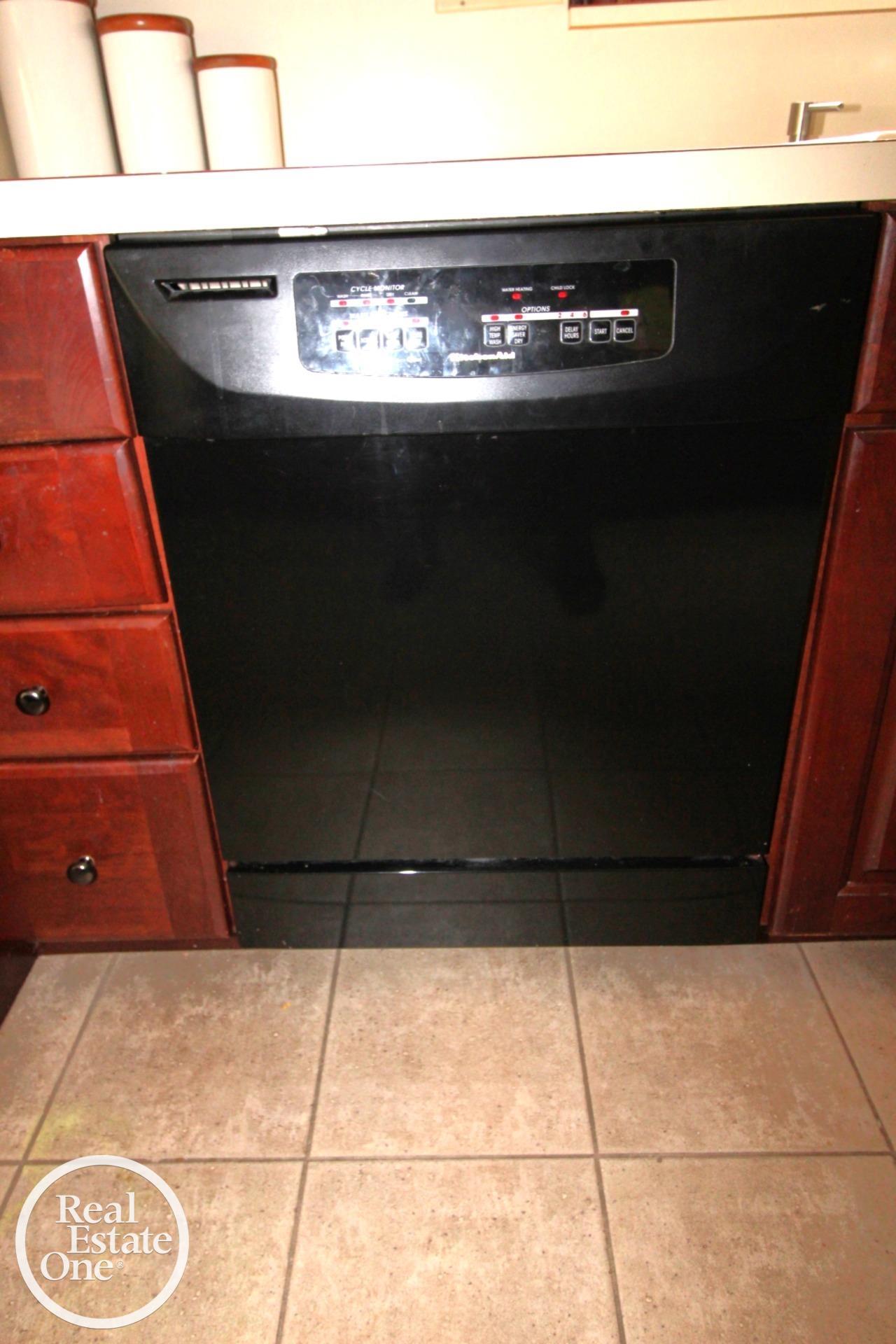 880 Pemberton Road Grosse Pointe, MI 48230 - Photo 12 of 50 50178128-0274c052-b26f-4a33-8be7-0c0f2962f090.JPG