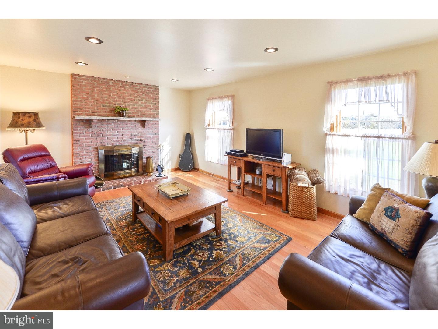 1225 Elk Road Monroeville, NJ 08343 - Photo 5 of 20 Family Room