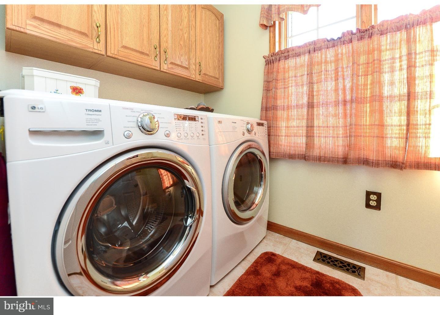 1225 Elk Road Monroeville, NJ 08343 - Photo 9 of 20 Laundry Room