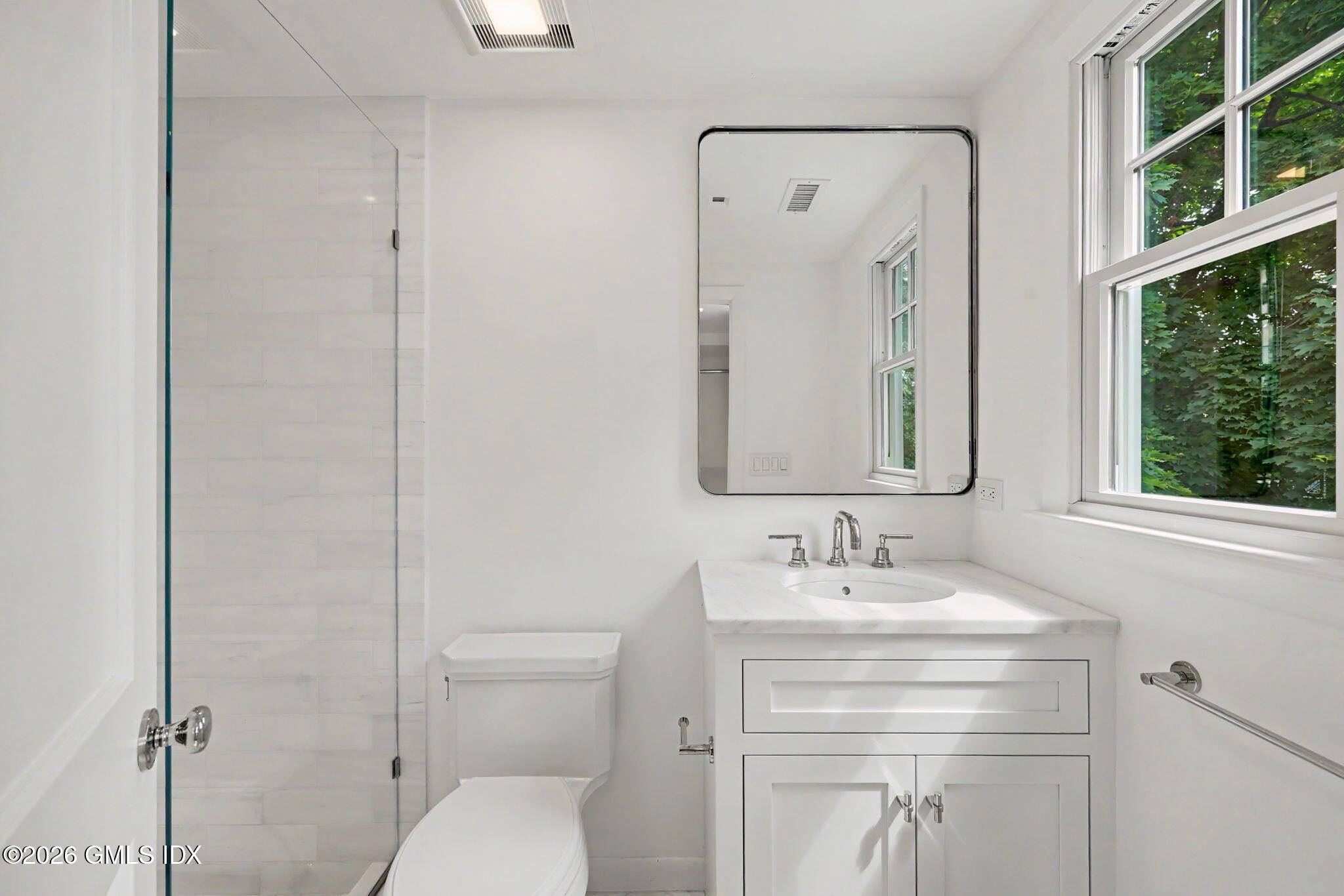 17 Center Road Old Greenwich, CT 06870 - Photo 11 of 22 Primary Bathroom