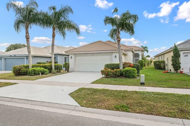 $574,900 | 2501 Country Golf Drive, Wellington, FL 33414