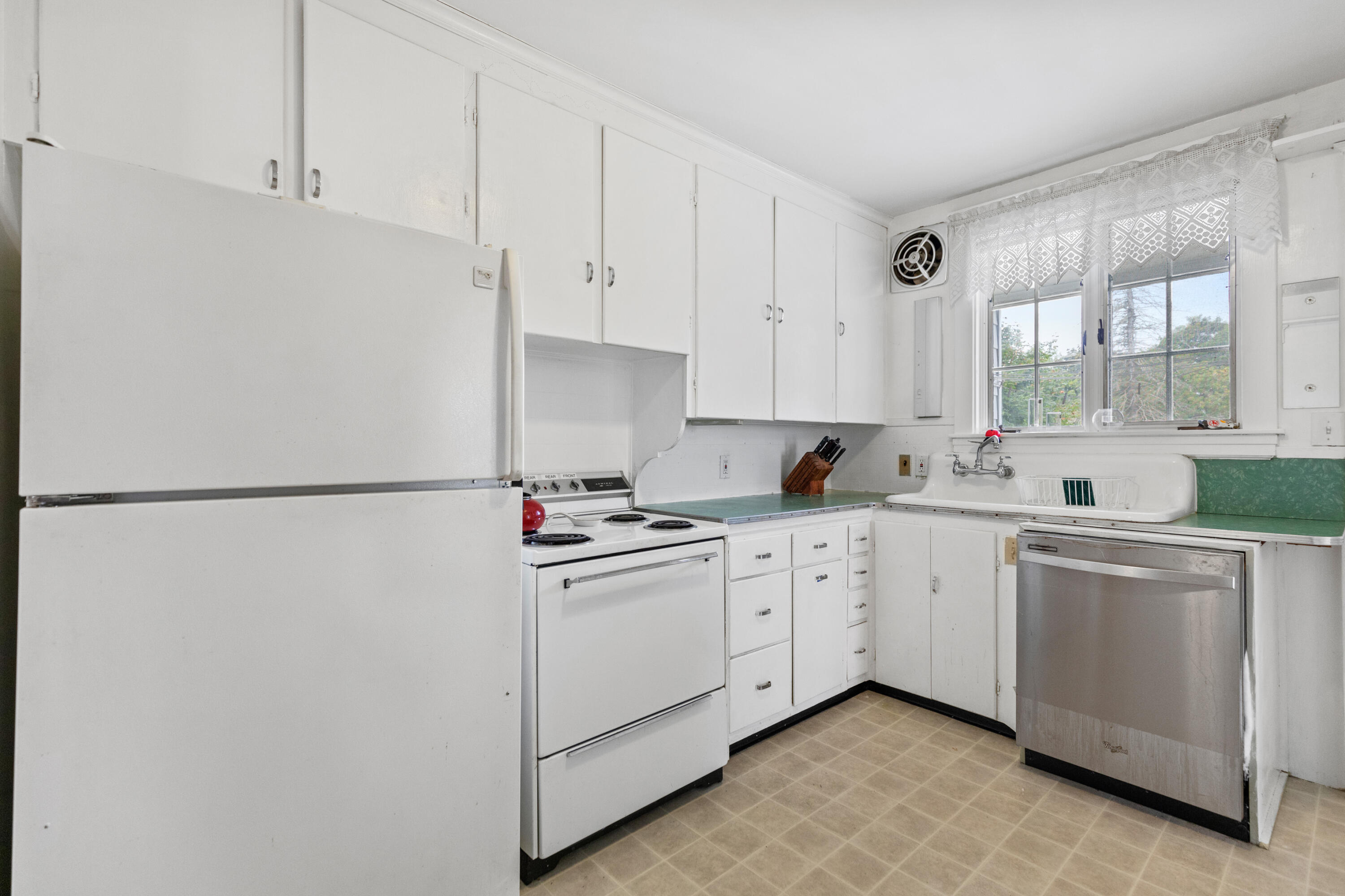 32 Franklin Street Lewiston, ME 04240 - Photo 29 of 44 0EE55982-7BC3-4128-8214-3CAB1E7A9976
