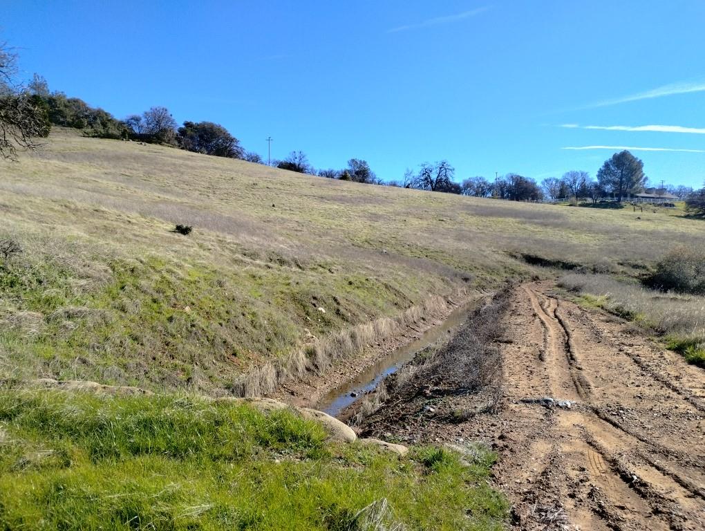 24075 Clayton Road Grass Valley, CA 95949 - Photo 6 of 25