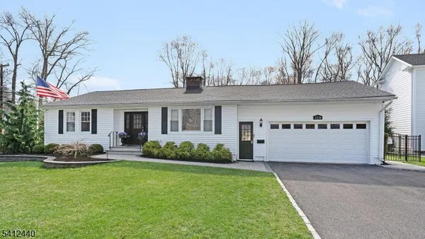 $1,200,000 | 118 Lincoln Avenue, Florham Park, NJ 07932