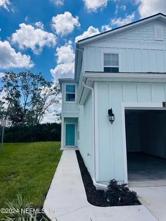 a front view of house with yard