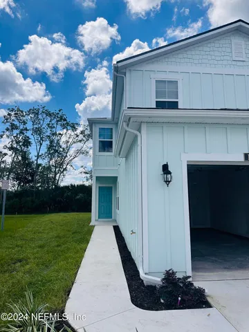 a front view of house with yard