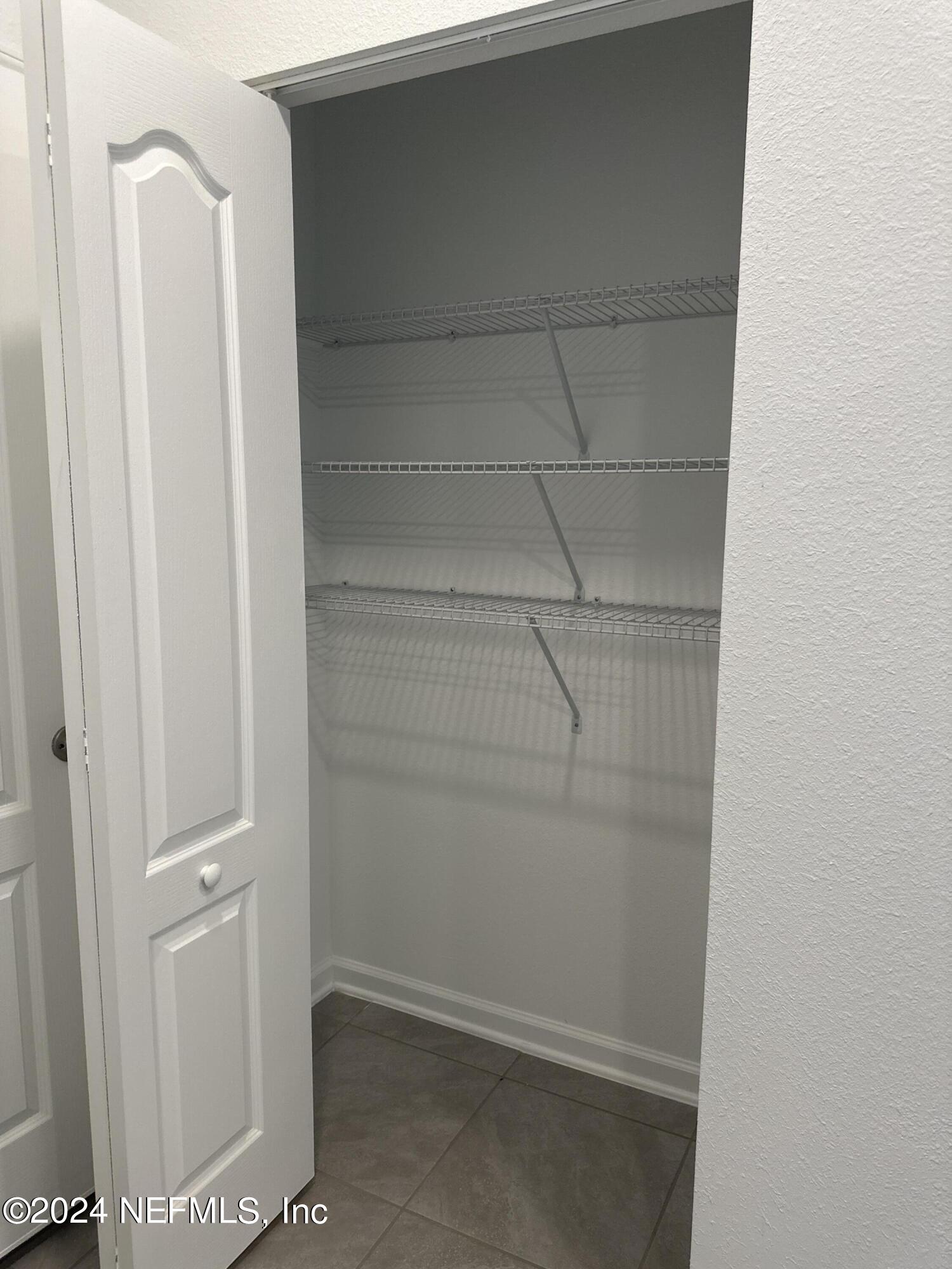 168 Tidal Bch Avenue St. Augustine, FL 32095 - Photo 5 of 36 a view of a small space