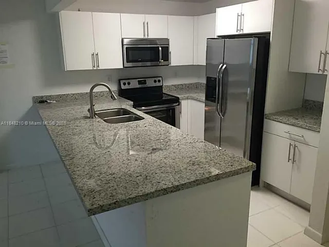 $1,850 | 9143 Southwest 77th Avenue, Unit B705, Miami, FL 33156