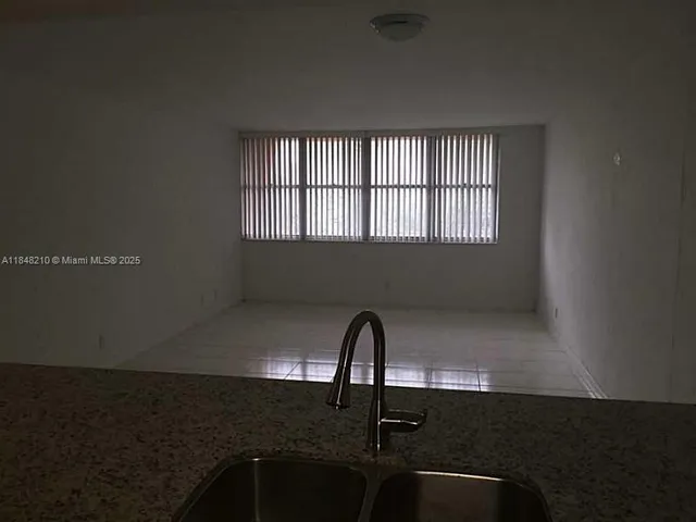 $1,850 | 9143 Southwest 77th Avenue, Unit B705, Miami, FL 33156