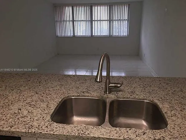 $1,850 | 9143 Southwest 77th Avenue, Unit B705, Miami, FL 33156