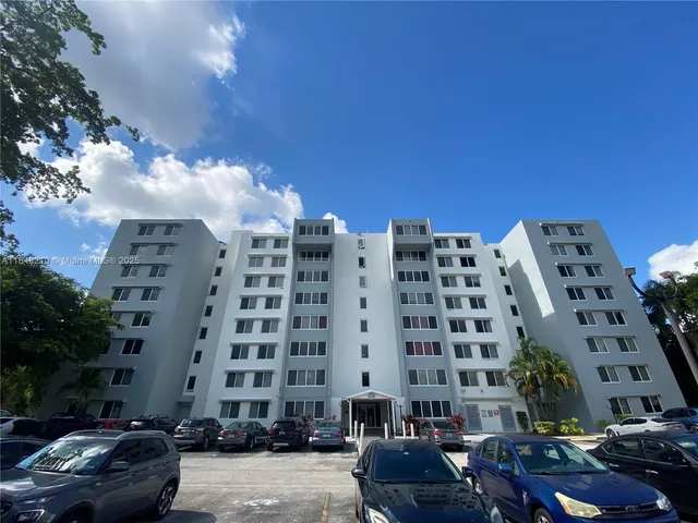 $1,850 | 9143 Southwest 77th Avenue, Unit B705, Miami, FL 33156
