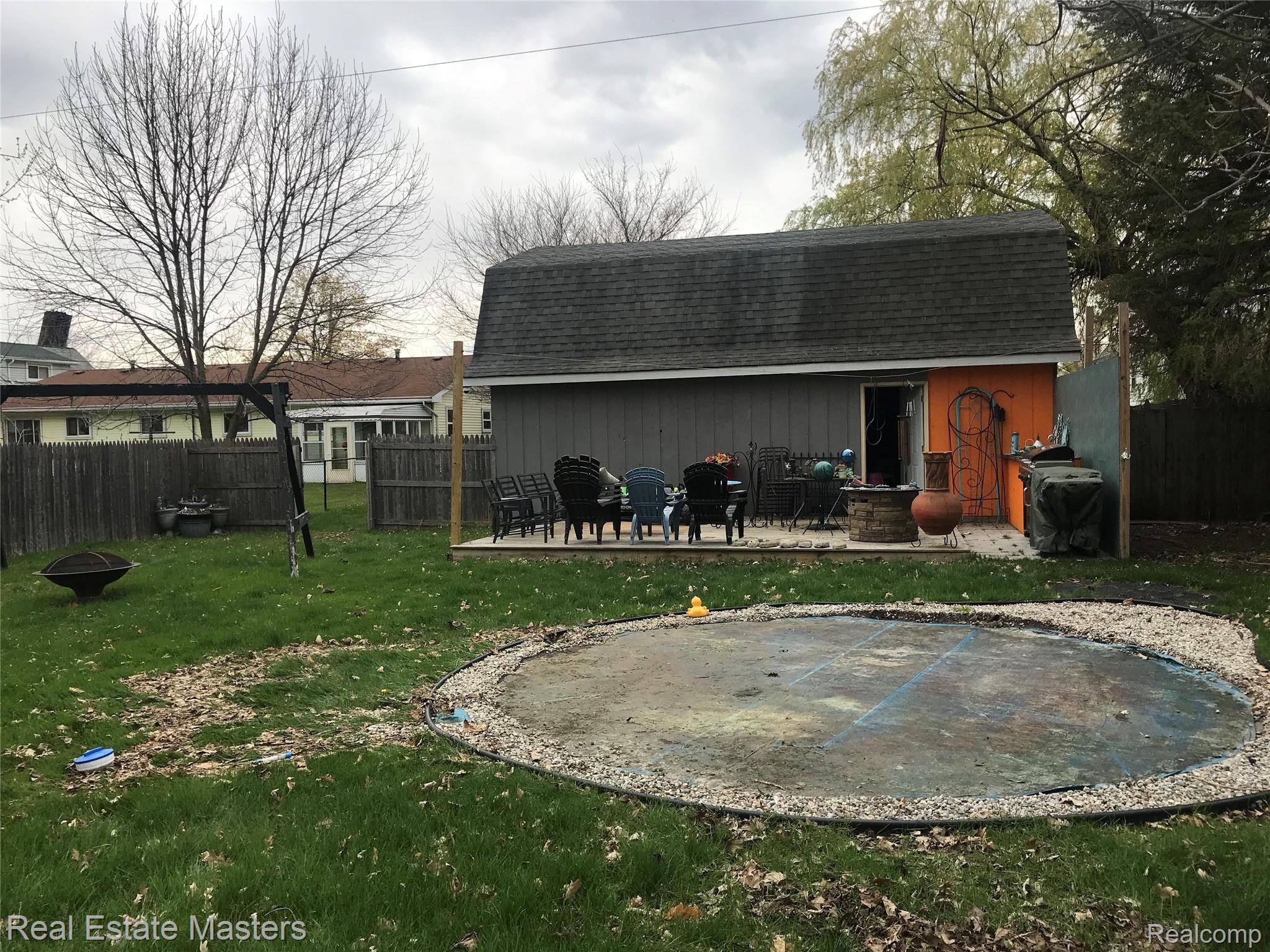 21 Rural Street Port Huron, MI 48060 - Photo 14 of 20 r17.jpg