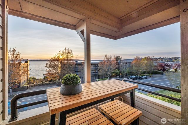 $1,610,000 | 818 Lake Street South, Unit 818, Kirkland, WA 98033