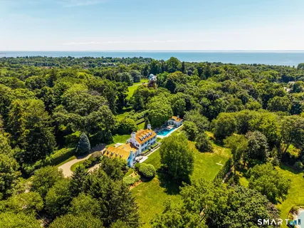 $4,599,000 | 6 Clapboard Hill Road, Westport, CT 06880