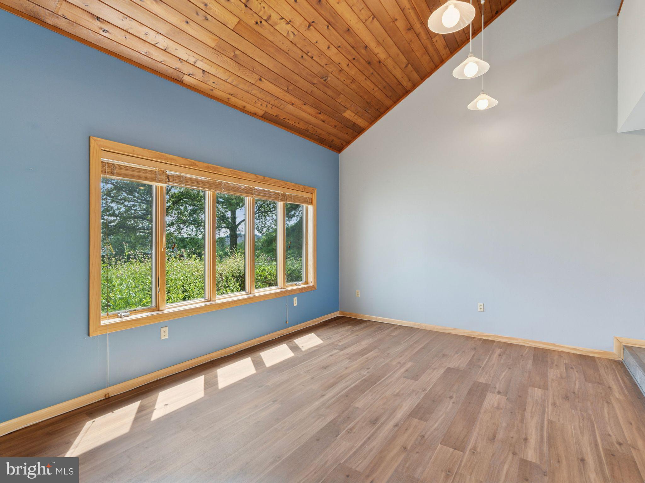 40 Brownback Road Royersford, PA 19468 - Photo 8 of 39 Living Room