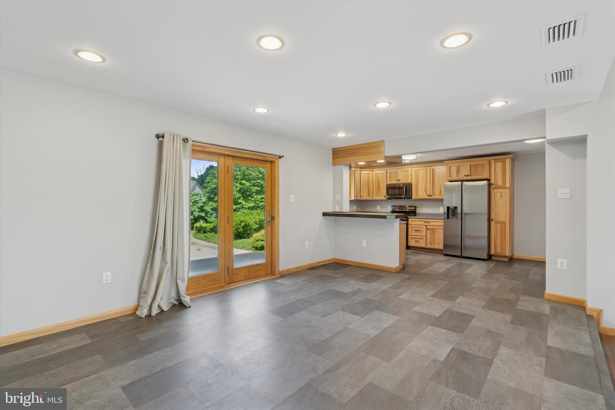 40 Brownback Road Royersford, PA 19468 - Photo 10 of 39 Dining/Kitchen