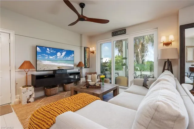 $14,000 | 365 5th Avenue South, Unit 307, Naples, FL 34102