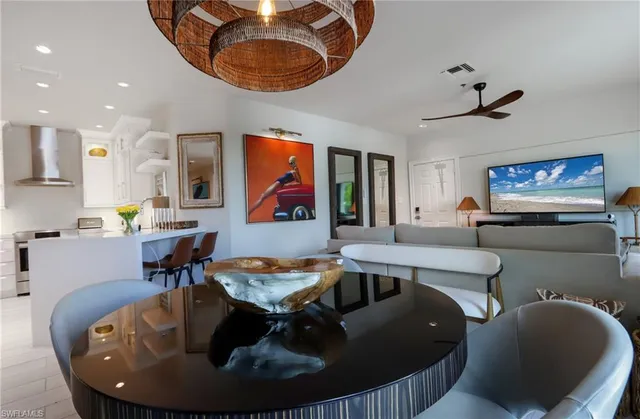 $14,000 | 365 5th Avenue South, Unit 307, Naples, FL 34102