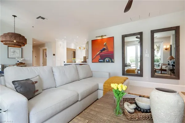 $14,000 | 365 5th Avenue South, Unit 307, Naples, FL 34102