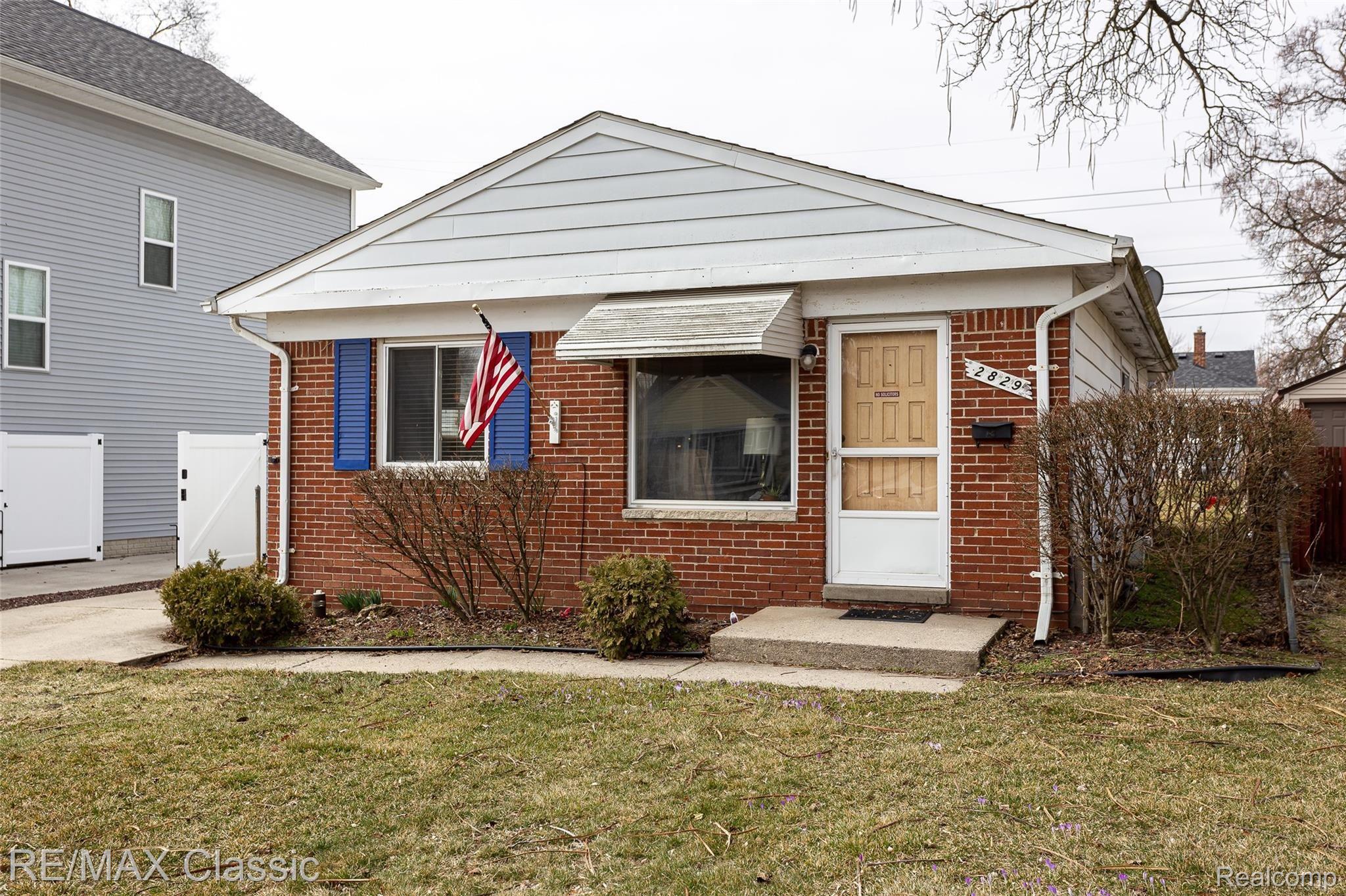 2829 Kenmore Road Berkley, MI 48072 - Photo 18 of 19 2829 kenmore exteriors (2).jpg