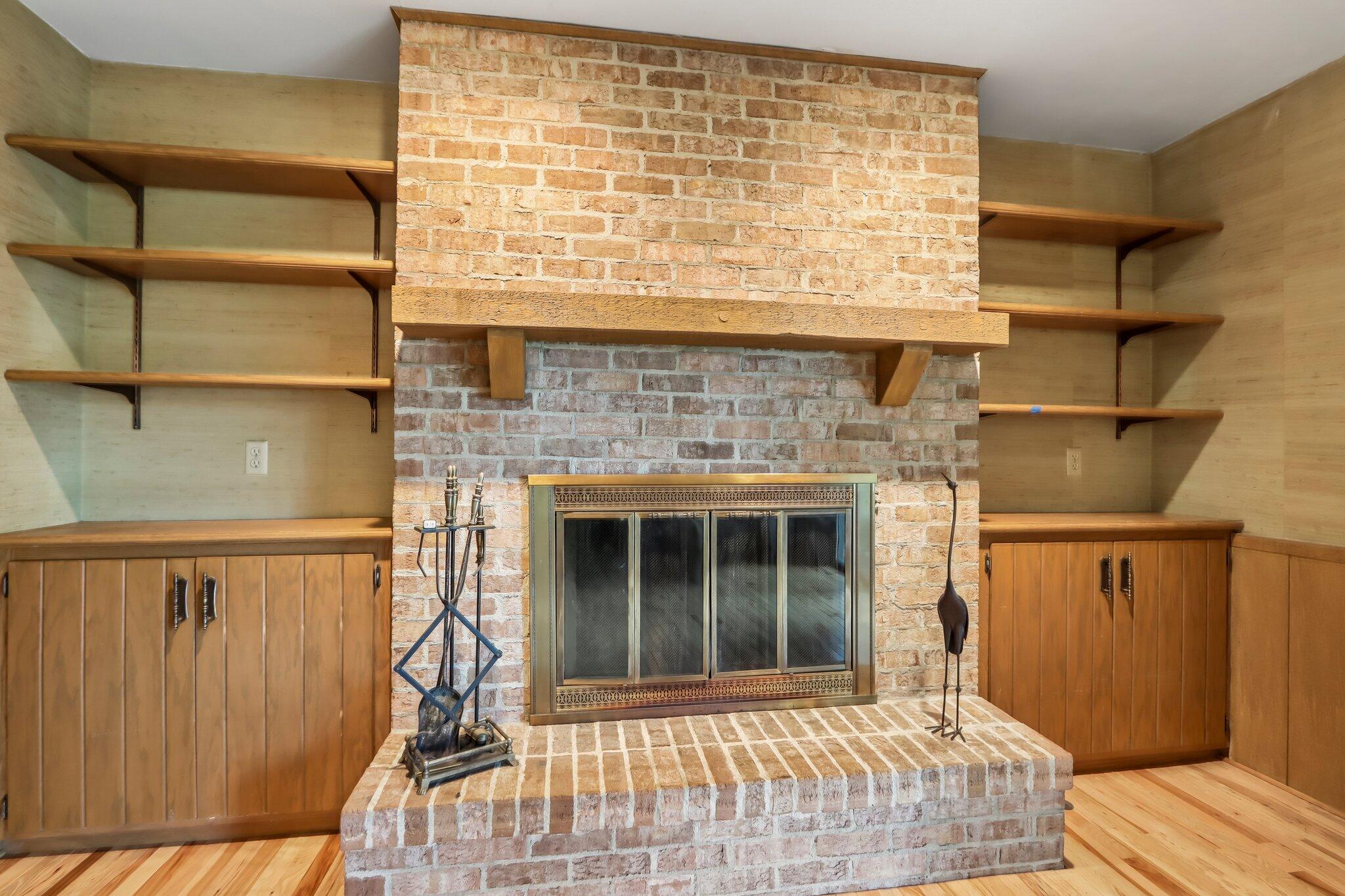 7400 North Pierron Road Glendale, WI 53209 - Photo 13 of 49 family room