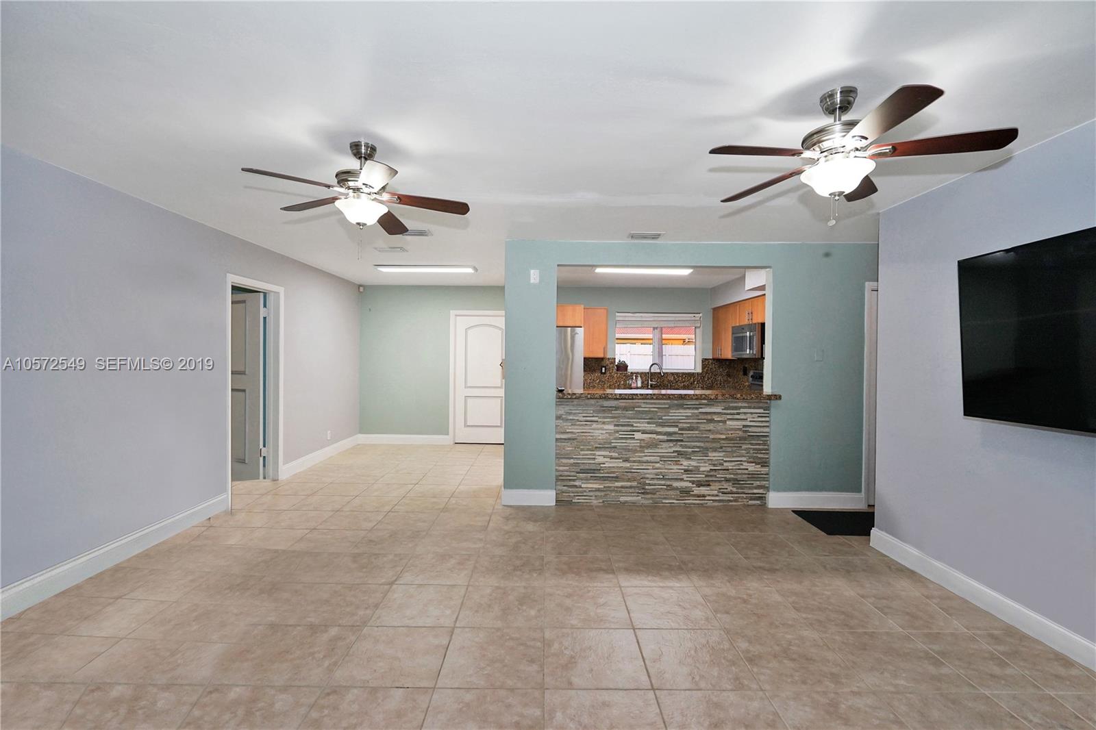 375 Northeast 25th Terrace Boca Raton, FL 33431 - Photo 7 of 24 Gallery Image 7