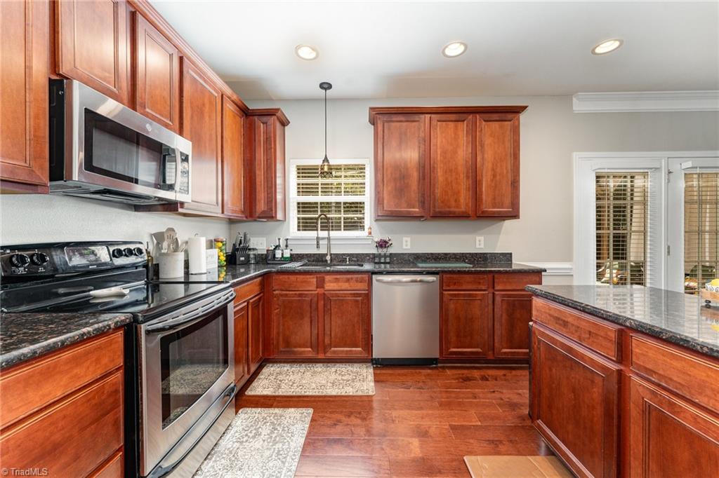 761 Spinning Wheel Point High Point, NC 27265 - Photo 12 of 30 Gallery Image 12