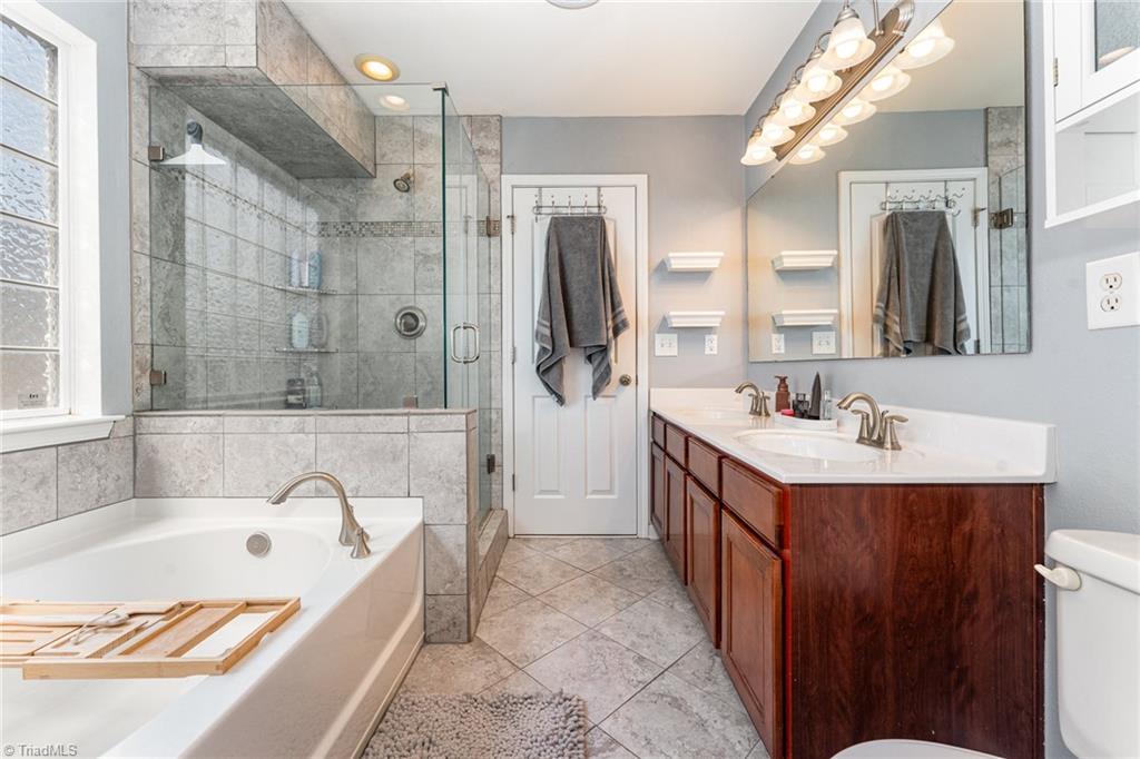 761 Spinning Wheel Point High Point, NC 27265 - Photo 19 of 30 Gallery Image 19