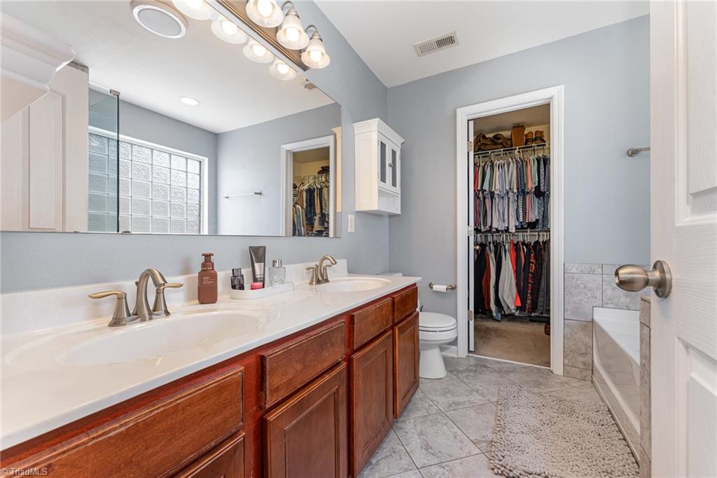 761 Spinning Wheel Point High Point, NC 27265 - Photo 20 of 30 Gallery Image 20