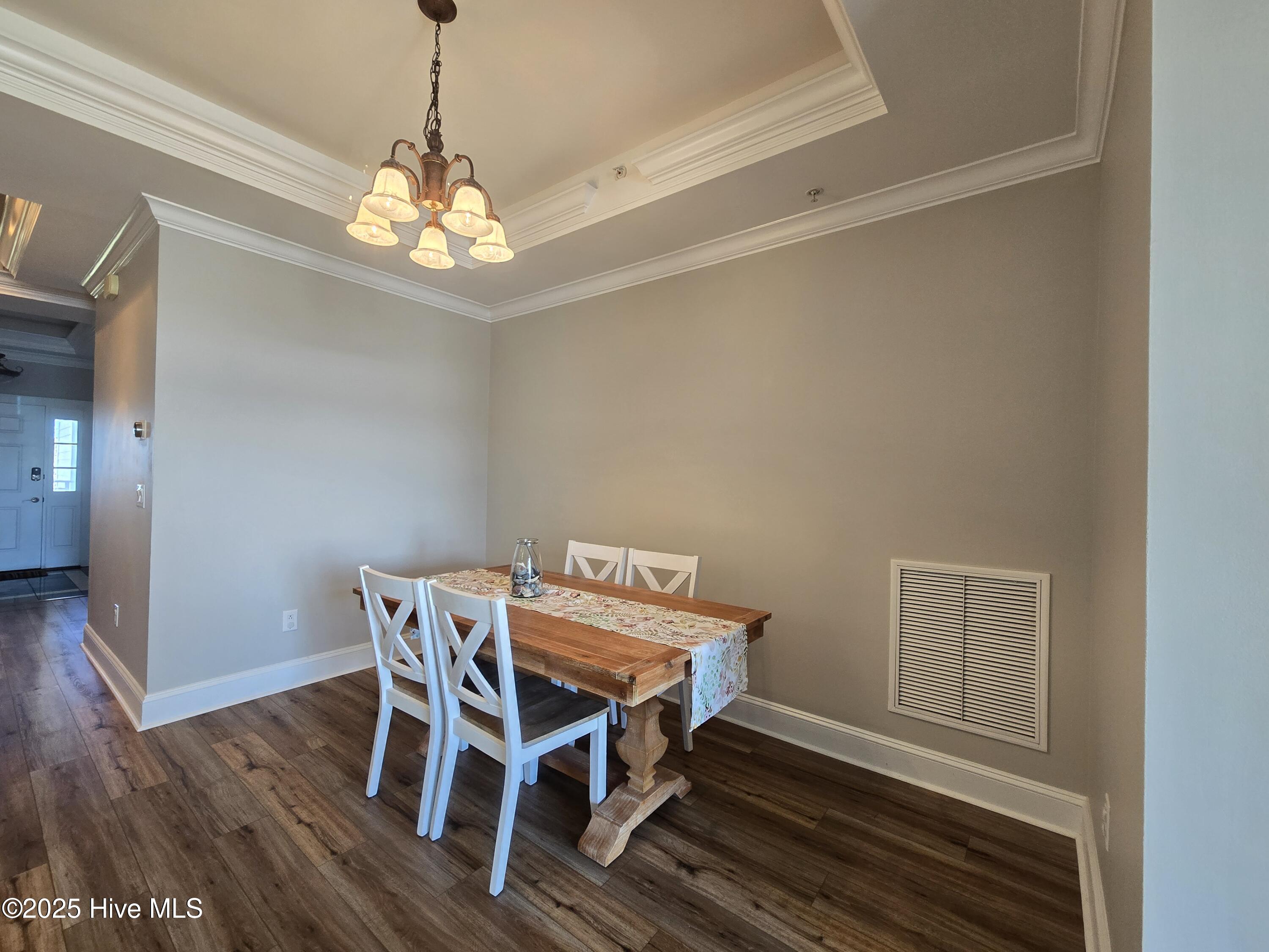 150 Lands End Road, Unit A33 Morehead City, NC 28557 - Photo 30 of 59 Dining Area