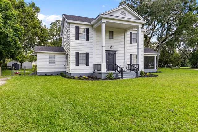 $300,000 | 330 Northeast 1st Avenue, Williston, FL 32696