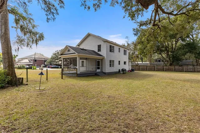 $300,000 | 330 Northeast 1st Avenue, Williston, FL 32696