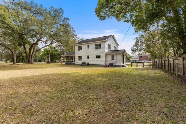 $300,000 | 330 Northeast 1st Avenue, Williston, FL 32696