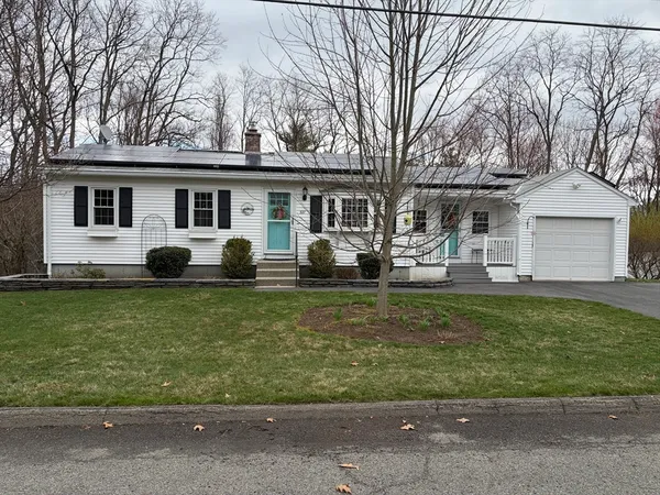 $475,000 | 327 Brookside Circle, Northampton, MA 01062