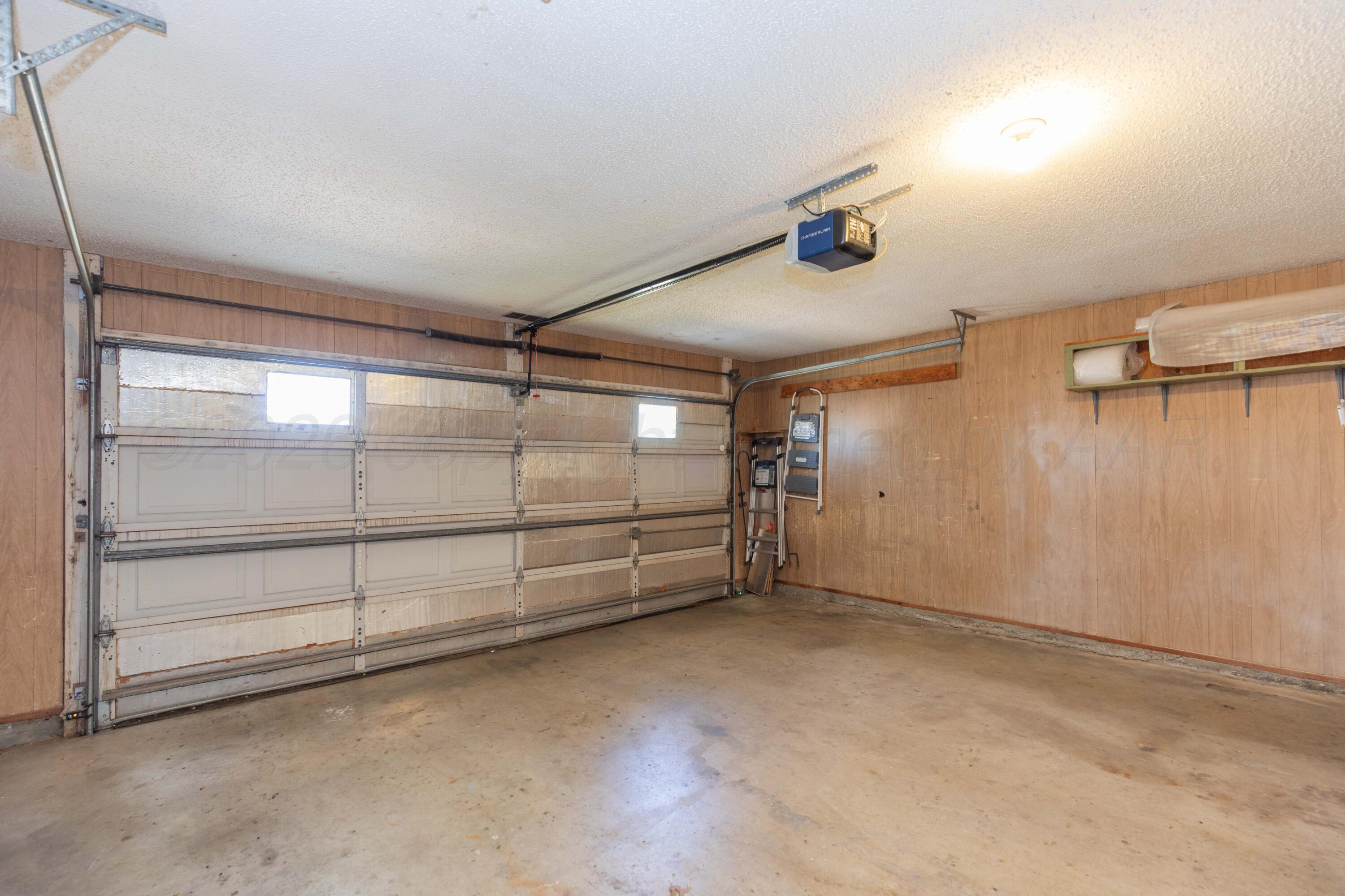 8135 Coronado Trail Amarillo, TX 79110 - Photo 37 of 38 GARAGE