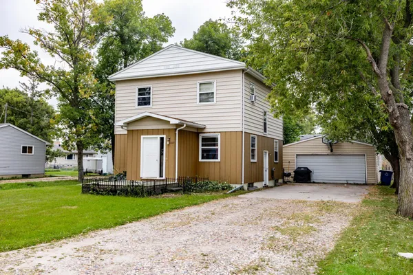 $219,900 | 1009 North 18th Avenue, Moorhead, MN 56560