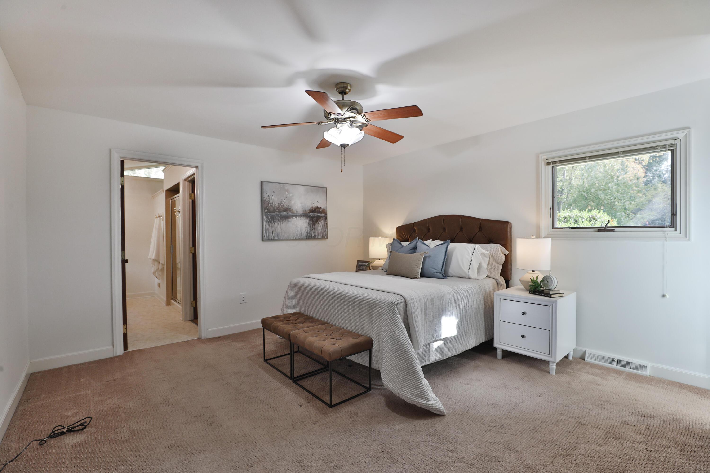 160 Croswell Road Columbus, OH 43214 - Photo 30 of 50 160-Croswell-Interiors-27