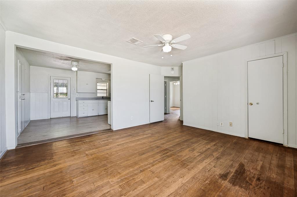 1814 Refinery Road Gainesville, TX 76240 - Photo 5 of 25