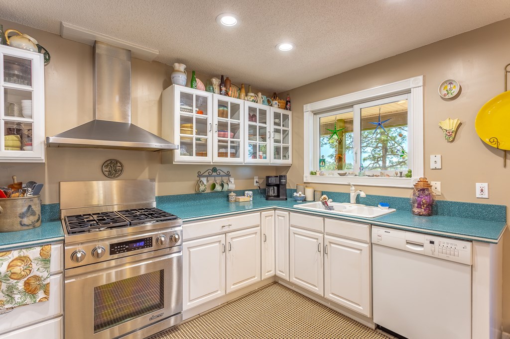 433 River Road Carrabelle, FL 32322 - Photo 17 of 55
