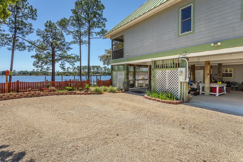 433 River Road Carrabelle, FL 32322 - Photo 4 of 55