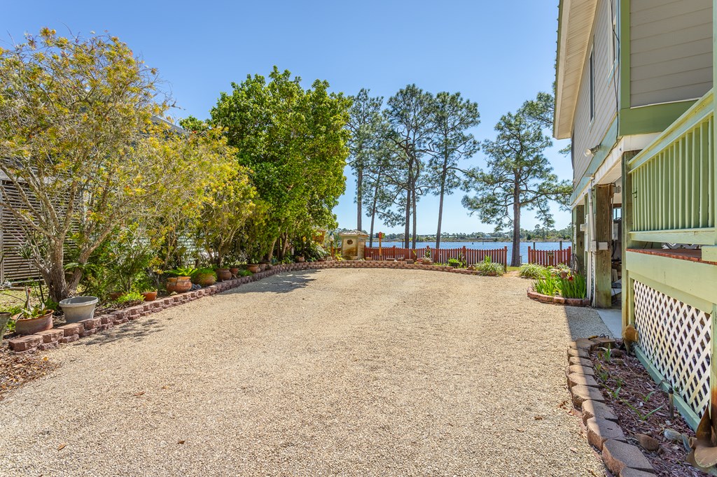 433 River Road Carrabelle, FL 32322 - Photo 5 of 55