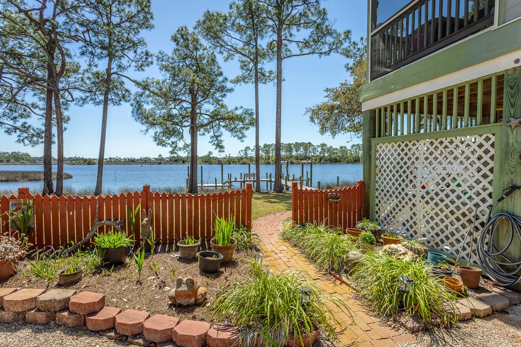 433 River Road Carrabelle, FL 32322 - Photo 6 of 55