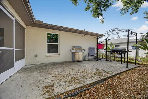 a view of a garage