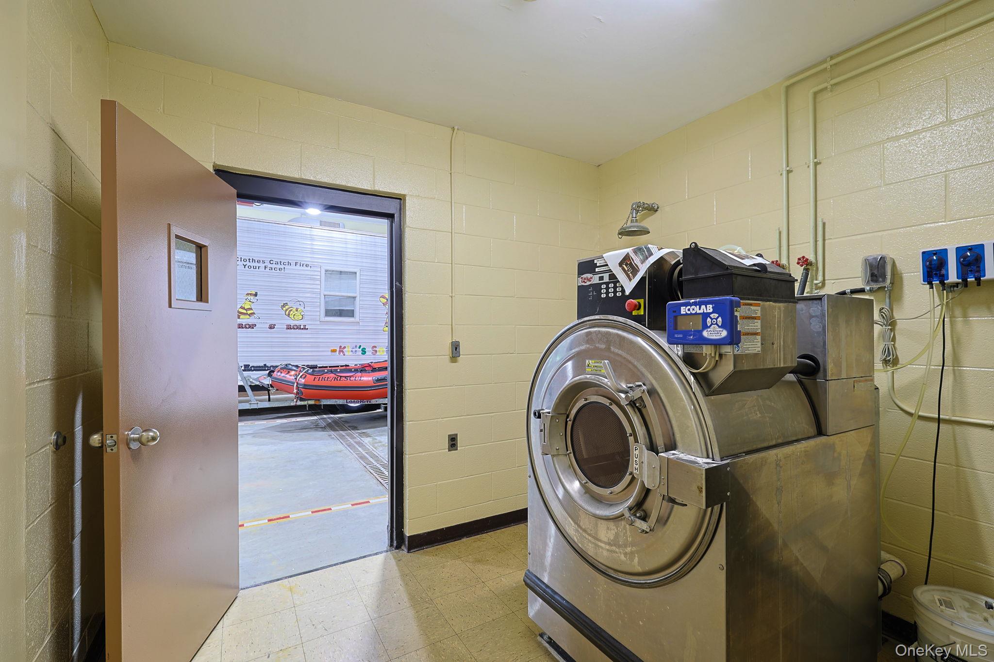 501 Cedar Hill Road Fishkill, NY 12524 - Photo 17 of 19 a utility room with dryer and washer