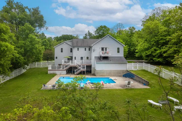 $499,000 | 1851 York St Extension, Poultney, VT 05764